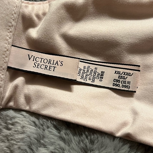 Victoria Secret Mastectomy Bra - Picture 4 of 4